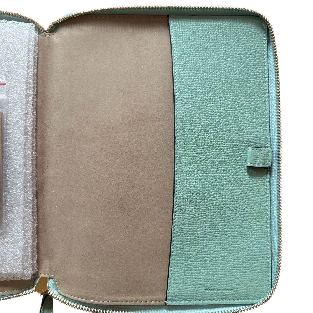 Burberry Mint Green & Black Organizer. Leather. Brand New + Tags. Agenda Poach. - Picture 5 of 7